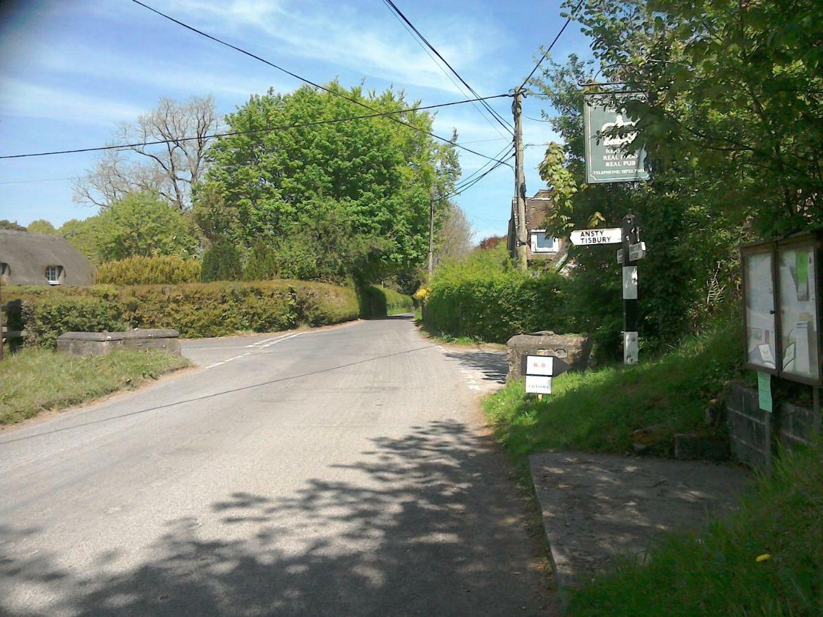 The Crown Inn Alvediston エクステリア 写真