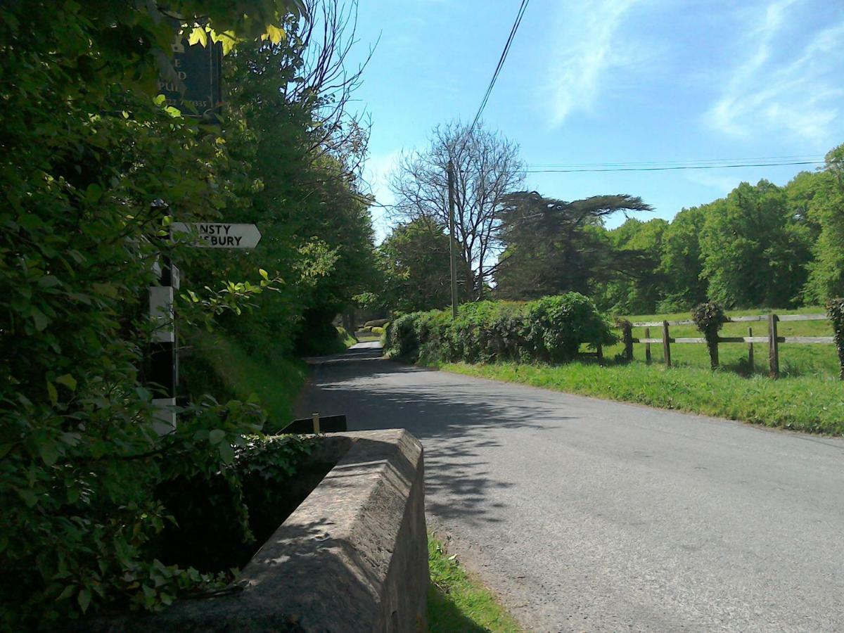 The Crown Inn Alvediston エクステリア 写真