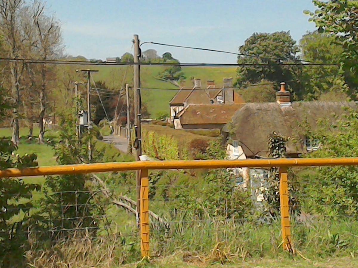 The Crown Inn Alvediston エクステリア 写真