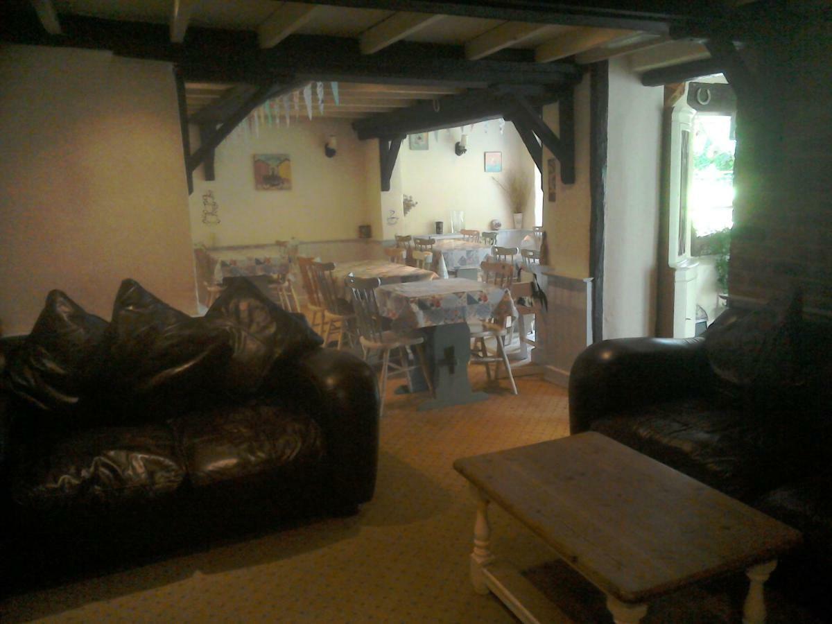 The Crown Inn Alvediston エクステリア 写真